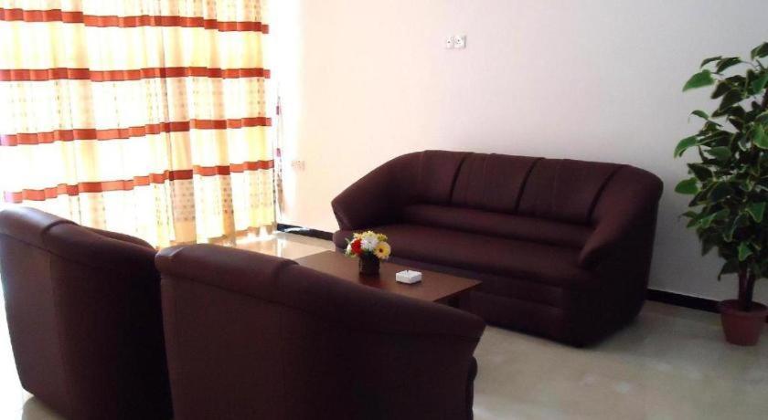 Hotel Glee Trincomalee Kültér fotó