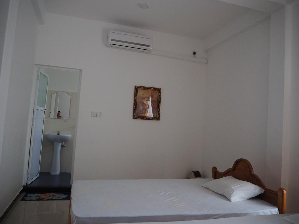 Hotel Glee Trincomalee Kültér fotó